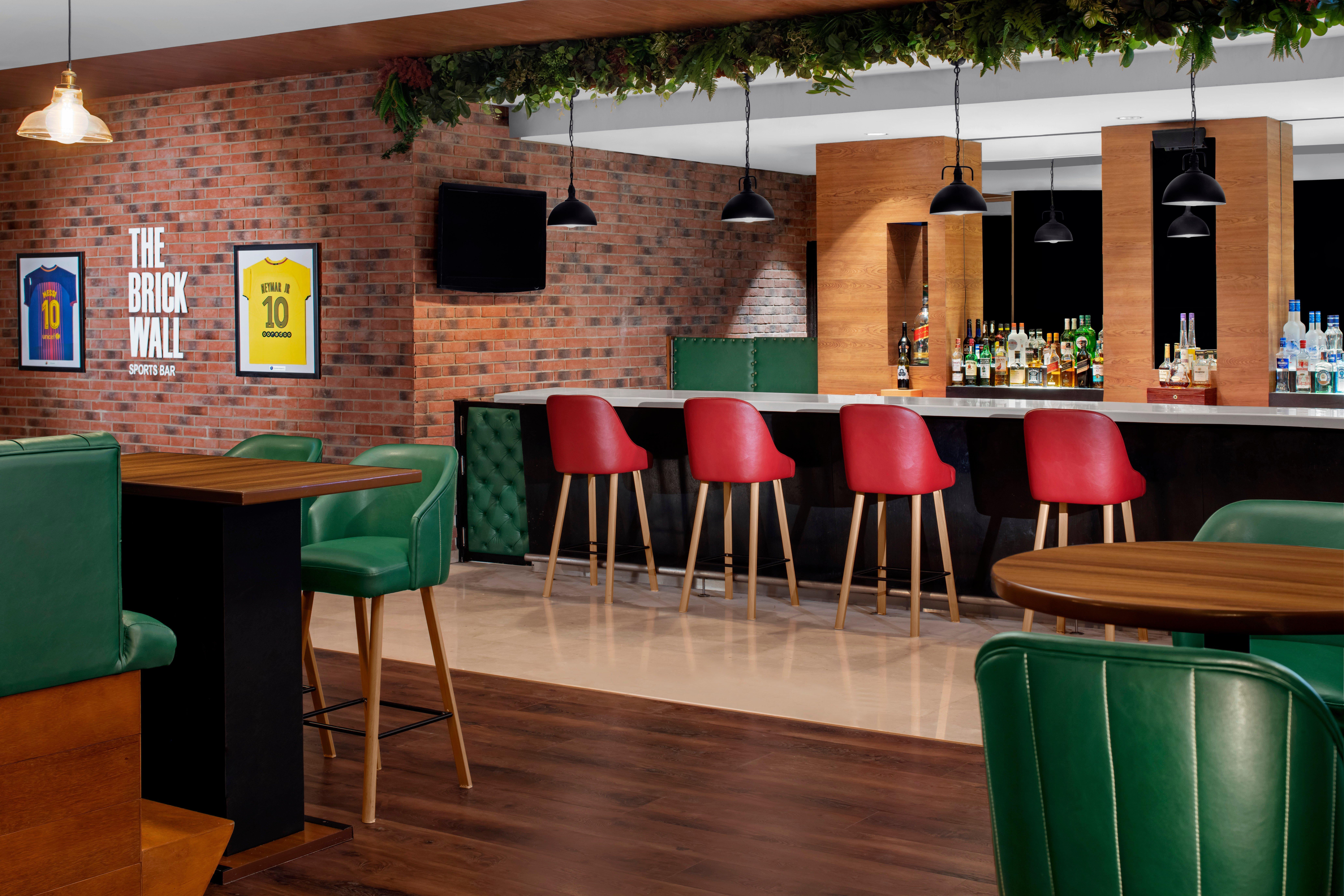 Holiday Inn Express Dubai Airport By Ihg Exterior photo
